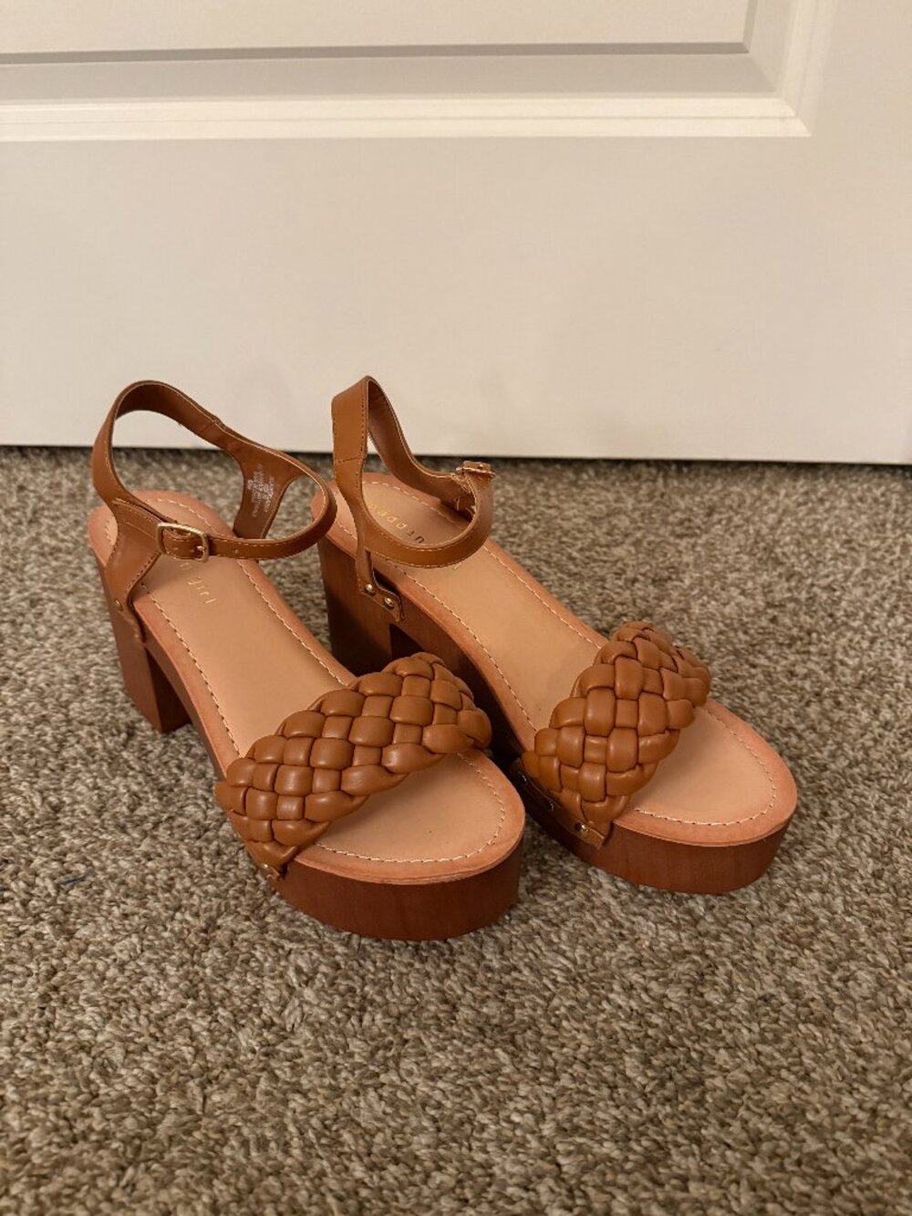Madden Girl Delaney Cognac Braided Platform Sandals Size 10 NWT